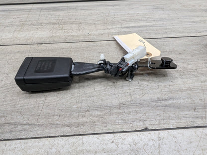 OEM BMW F90 G11 G12 G30 530 540 M550 750 M5 Front Left or Right Seatbelt Buckle