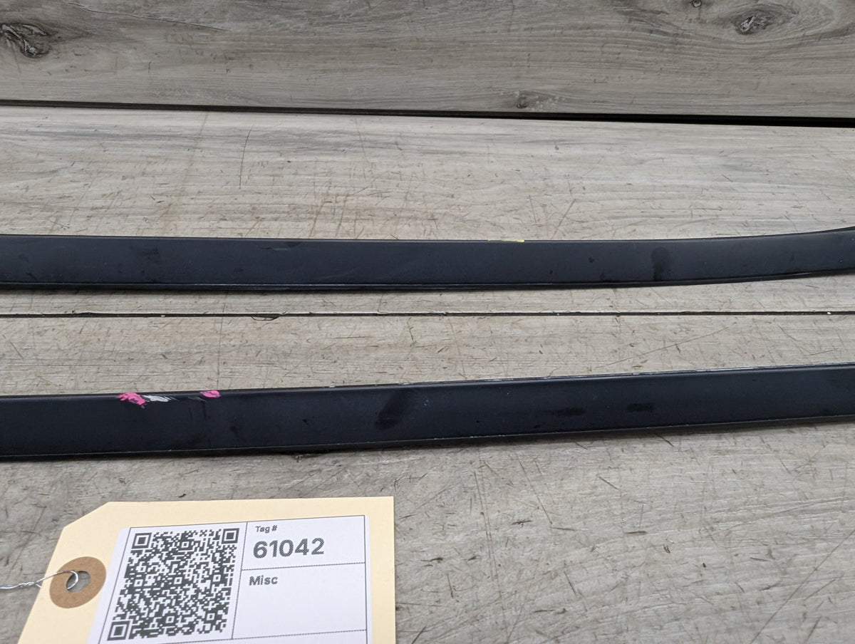 2006-2011 BMW 328i E90 Front Left Right Side Windshield Drip Trim Molding SET 7179253
