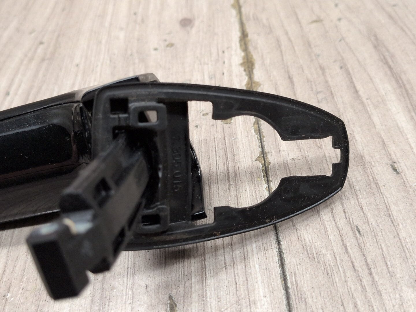 2014 - 2018 BMW X5 F85 Front or Rear Left Driver Exterior Door Handle w/ Comfort Access 7422103 S63B44T2