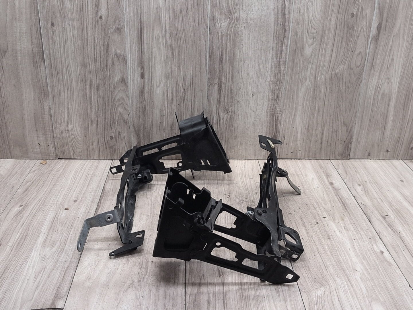 OEM BMW F22 F30 F32 F33 F36 Front Left Driver Headlight Support Mount Bracket