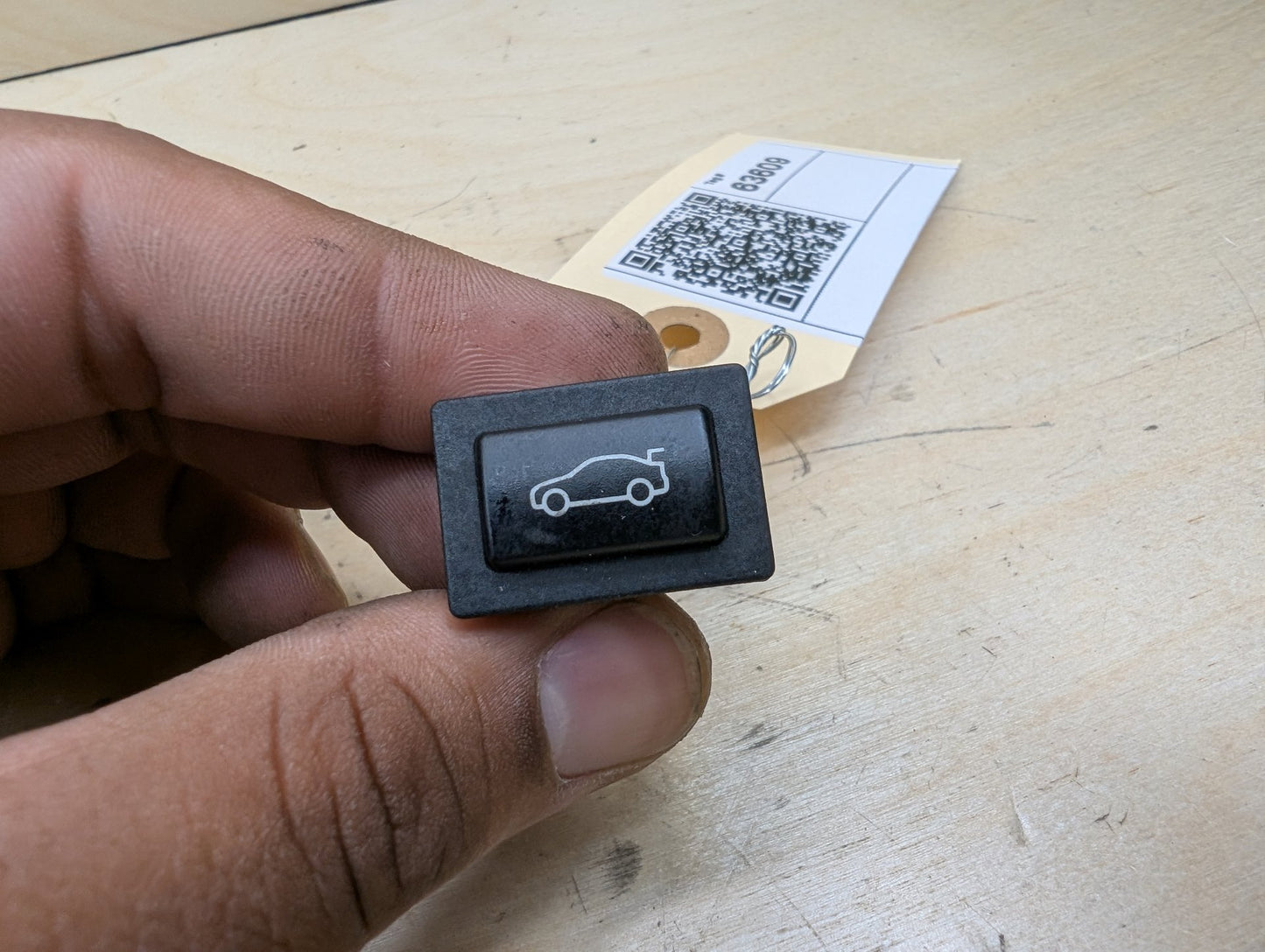 2012-2018 BMW 320i F30 Liftgate Trunk Lid Lock Unlock Switch 9200316