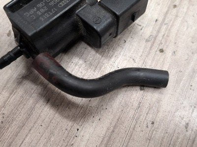 02-26 OEM Audi A4 A5 Q5 S4 S5 SQ5 Vacuum Solenoid Valve 037906283C