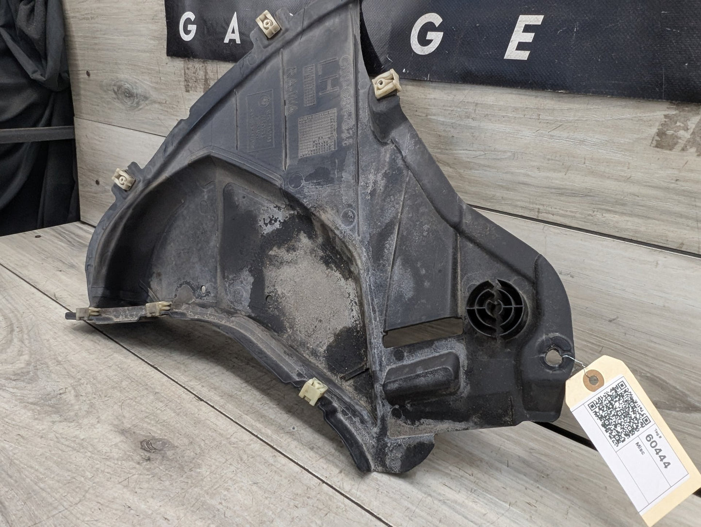 17-20 BMW 530i 540i 530e Front Driver Left Inner Fender Liner Underbody Cover