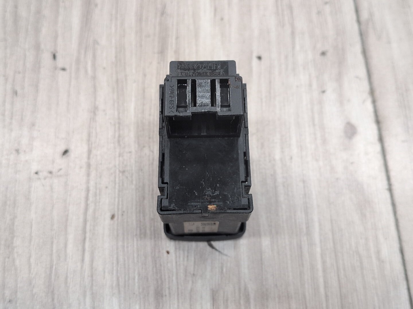 2015-2018 Audi Q3 8U Emergency Parking Brake Switch 8U0927225F