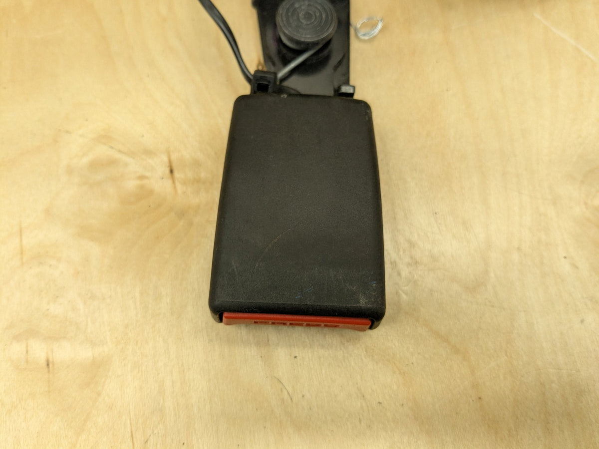 2018-2025 BMW X3 G01 Rear Left Driver Seatbelt Seat Belt Buckle 7414287 OEM