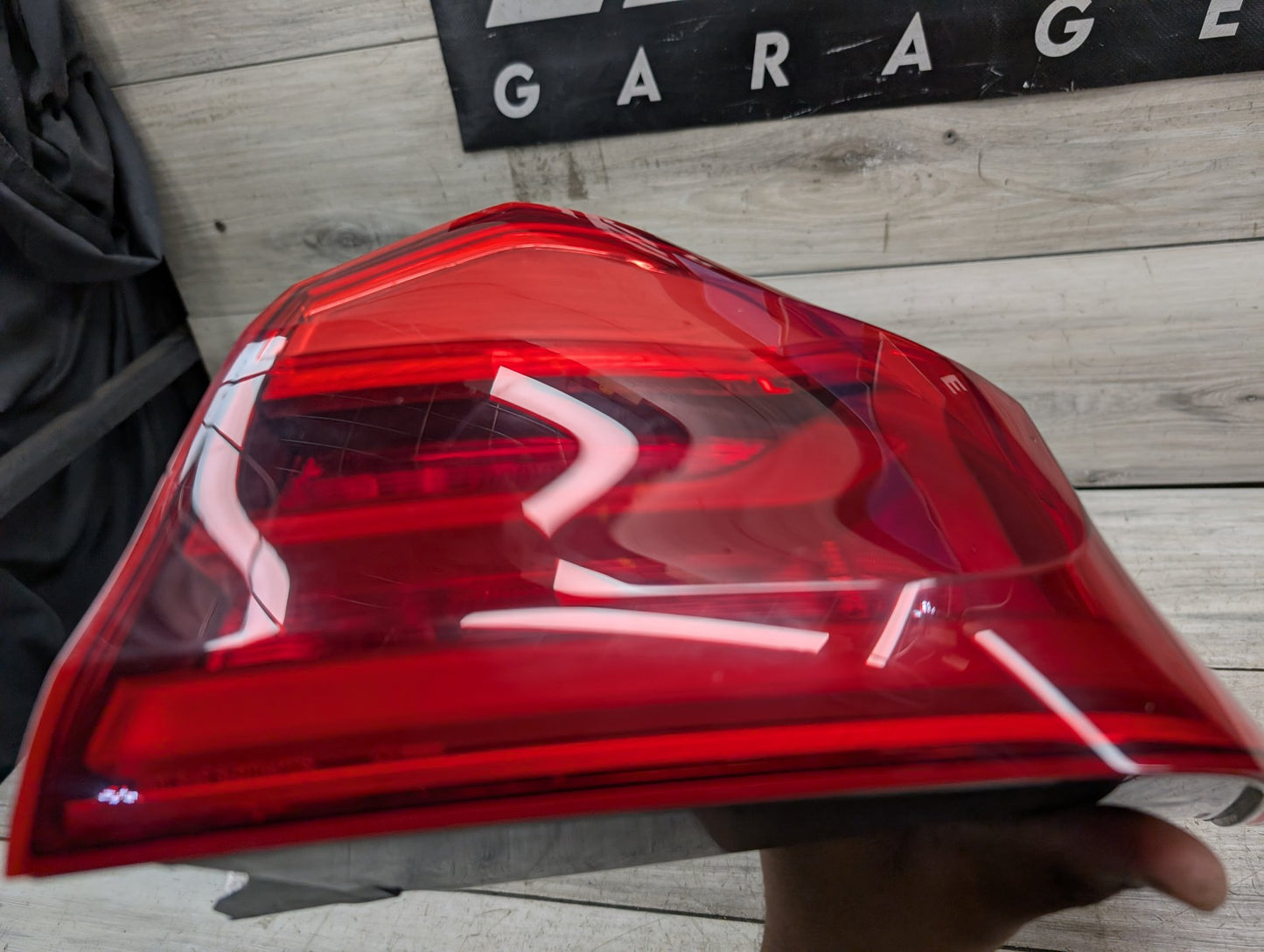 17-20 OEM BMW F90 G30 530 540 M550 M5 Rear Passenger Side Outer Tail Light
