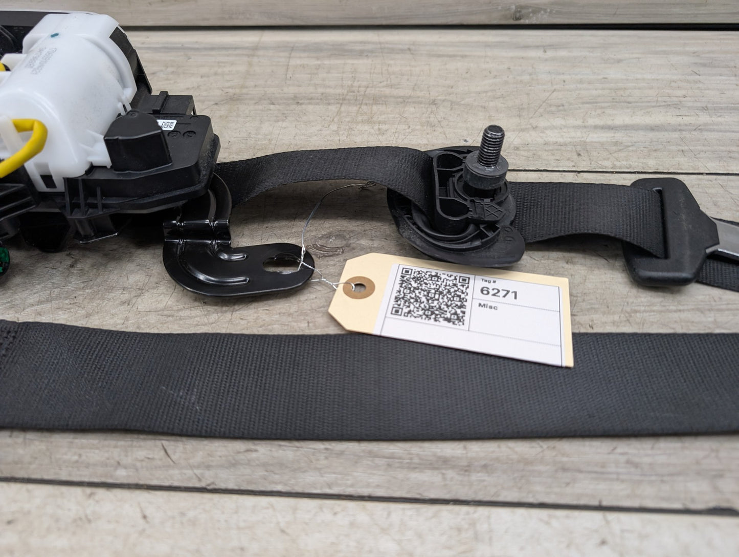 17-23 OEM BMW F90 G30 530 540 M550 M5 Front Left Driver Seatbelt Retractor Black