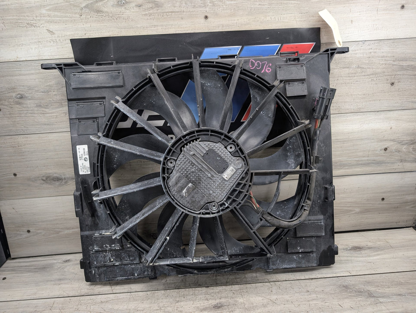 2016 - 2017 BMW 750i G12 Radiator Fan Shroud Housing w/ Motor 8619625 N63B44O2