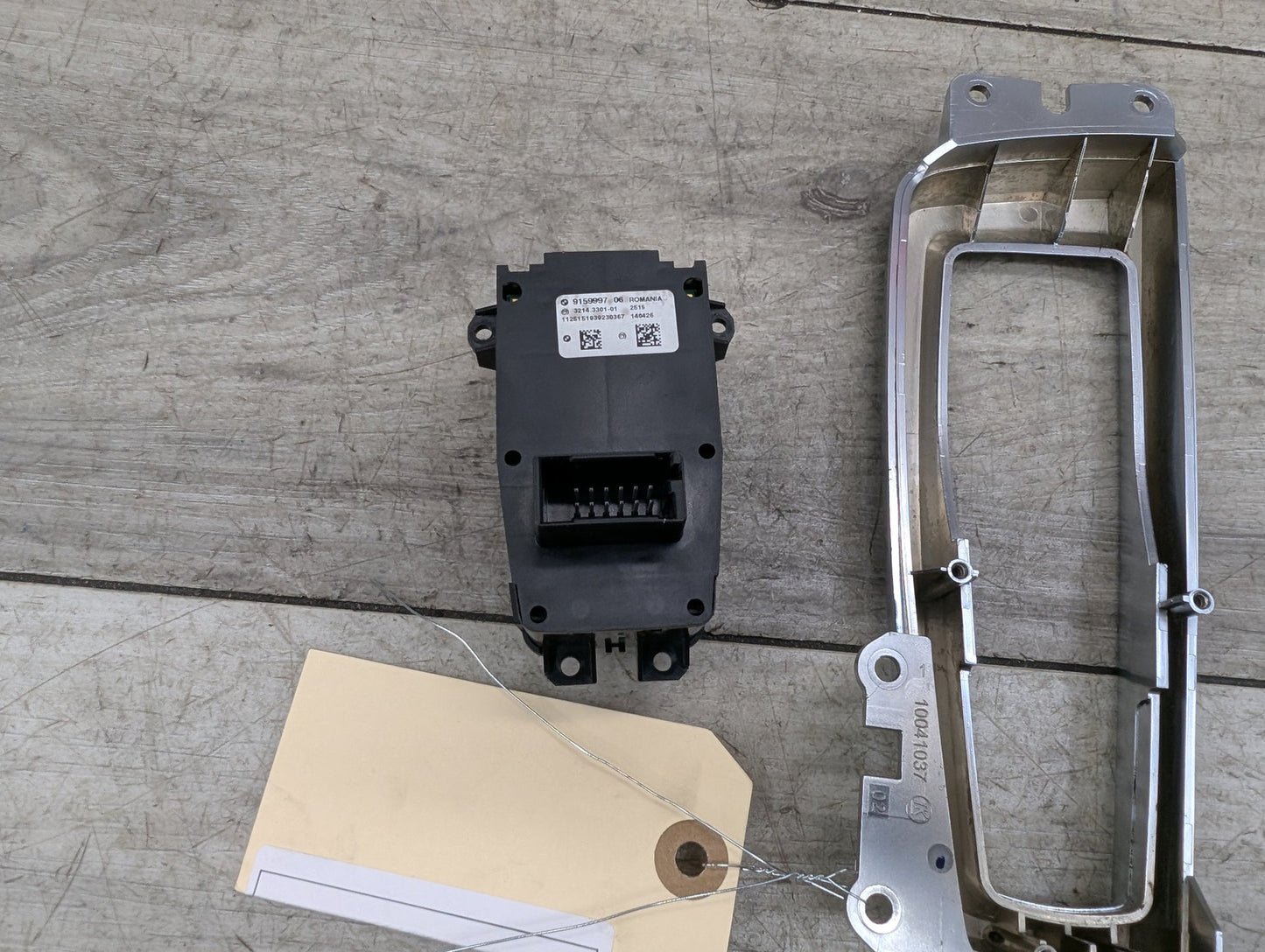 2009-2015 BMW 750Li F02 Emergency Parking Brake Switch 9189064