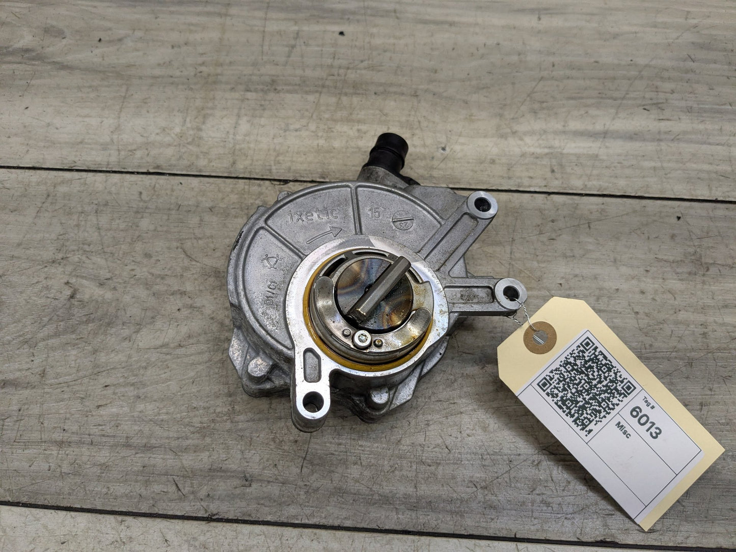 BMW G12 750Li N63B44O2 Engine Motor Vacuum Pump 8634120