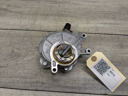 BMW G12 750Li N63B44O2 Engine Motor Vacuum Pump 8634120