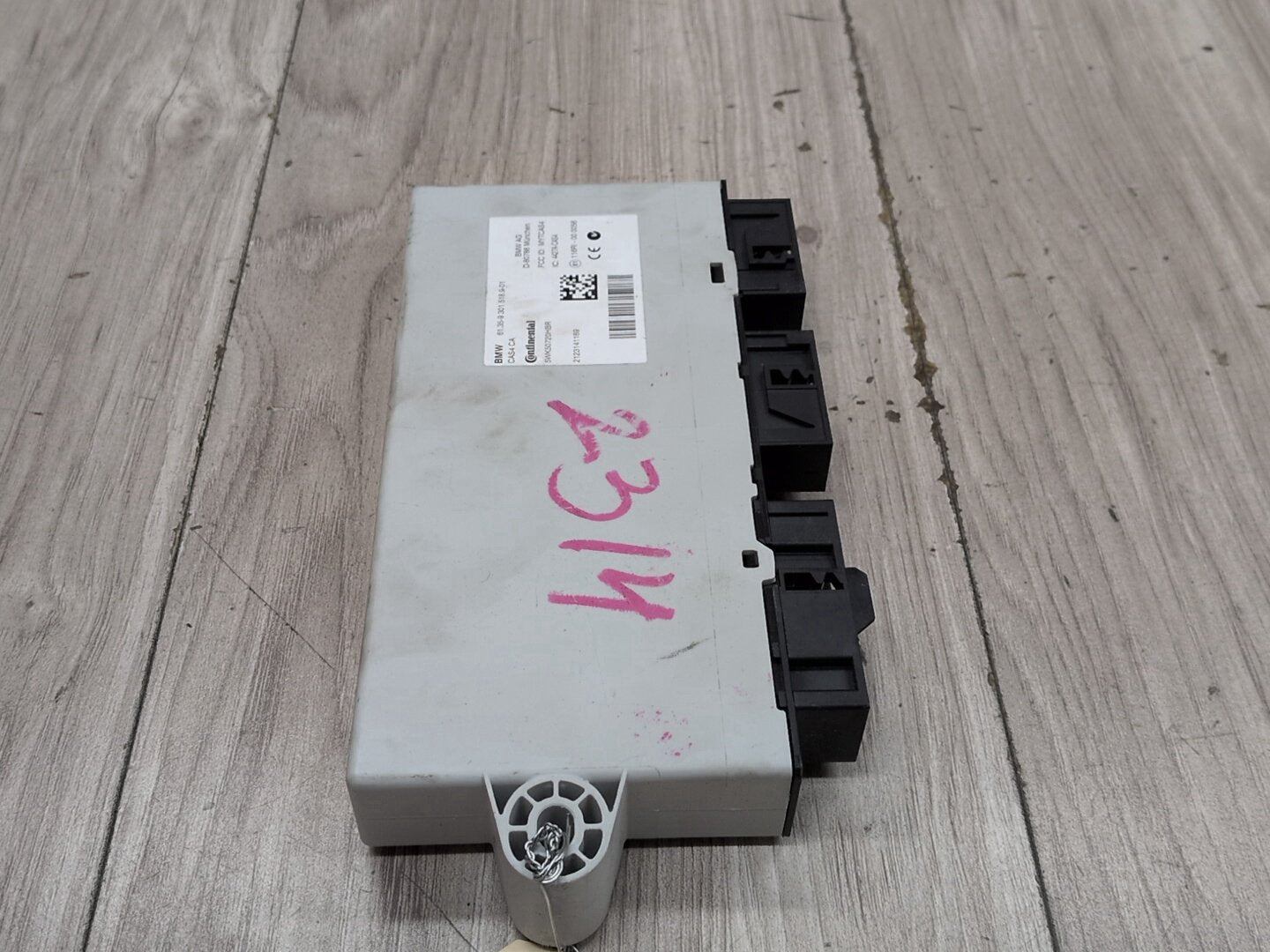 2011 - 2017 BMW X3 F25 CAS Comfort Access Control Module 9301518 N20B20O0