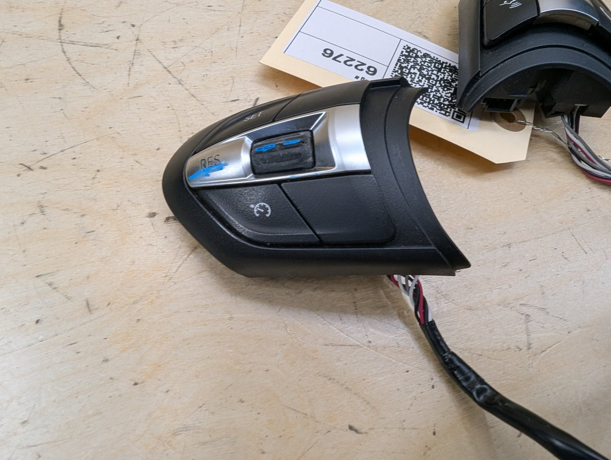 OEM BMW F10 F22 F23 F30 F32 F33 F36 M SPORT Steering Wheel Multifunction Button