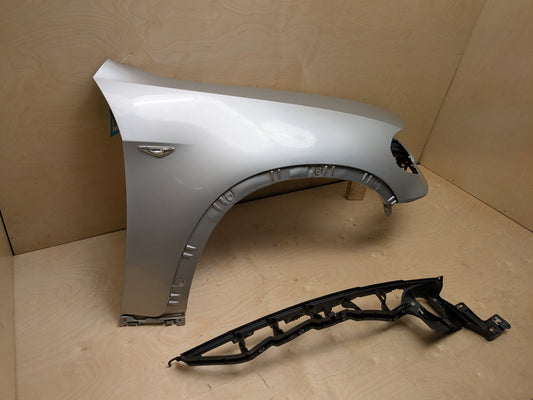11-13 BMW X5 E70 Front Right Passenger Fender Panel w/ bracket Silver 354