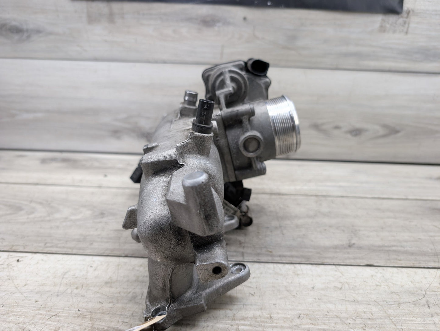 2009 - 2017 Audi Q5 8R Engine Motor Intake Manifold 06H133201S EA888