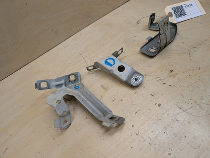 12-20 OEM BMW F30 F32 F33 F36 Front Left Driver Fender Wing Holder Bracket SET