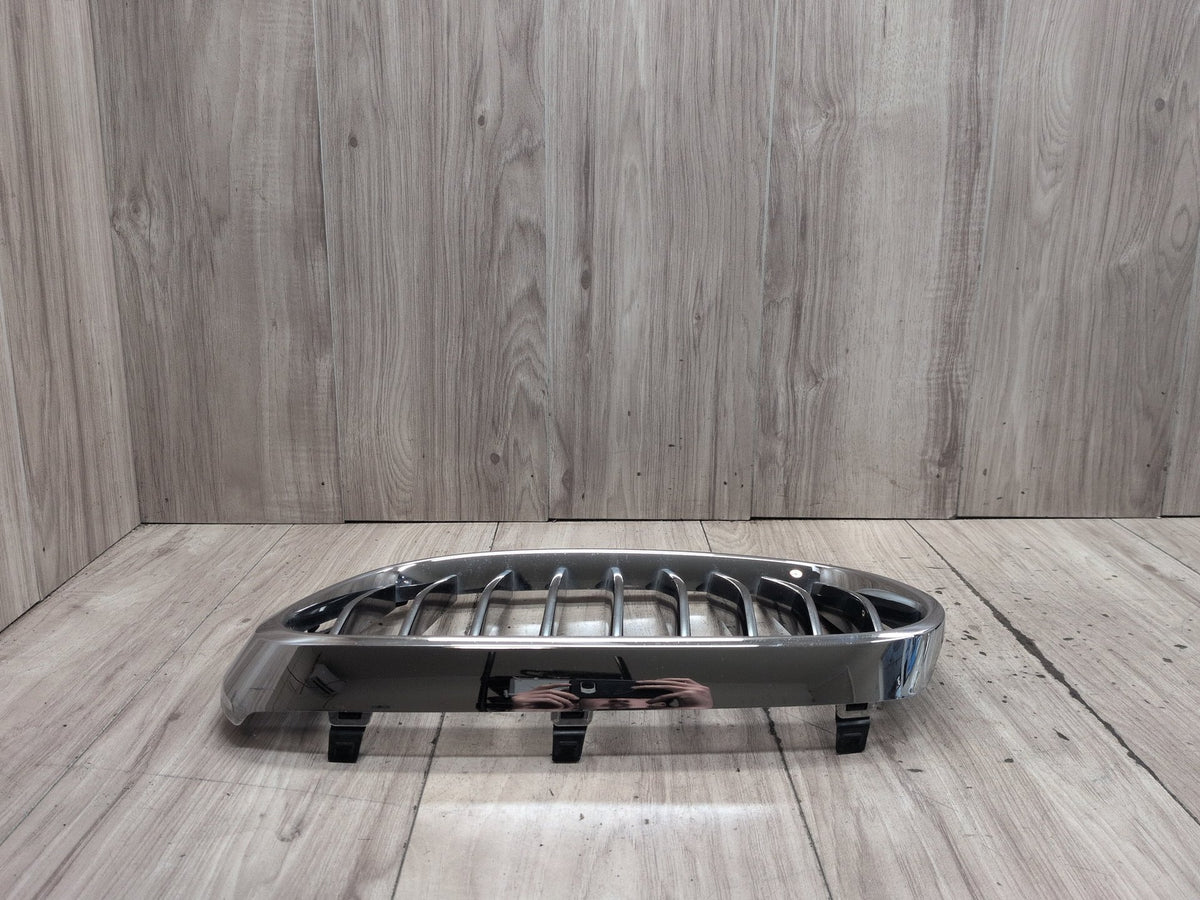 2016-2019 BMW 740Li G12 Front Left Upper Bumper Cover Kidney Grille 7357011 OEM