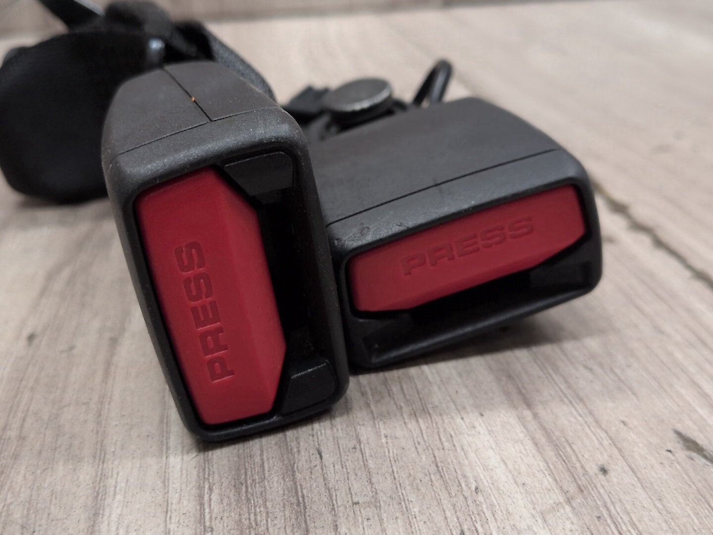 OEM BMW G20 G22 G26 G80 G82 M3 M4 Rear Right Passenger Seatbelt Seat Belt Buckle