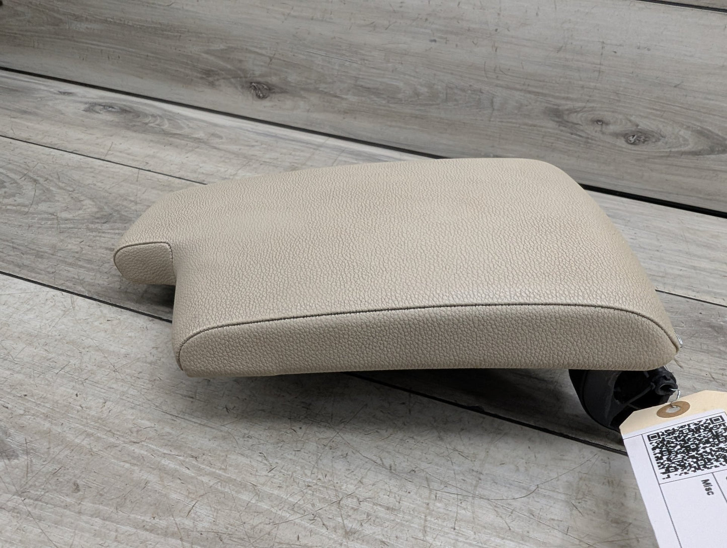 2007-2013 BMW 328i E93 Center Console Armrest Arm Rest 6951565