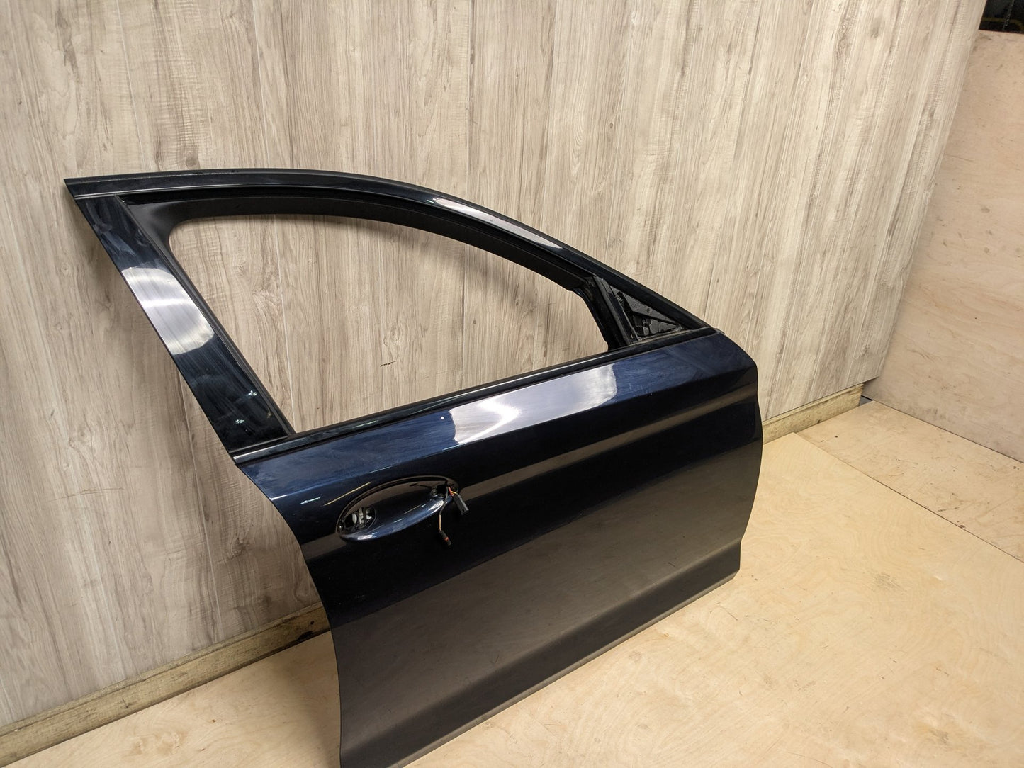 OEM BMW F90 G30 530 540 M550 M5 Front Right Passenger Door Shell Panel Black 416