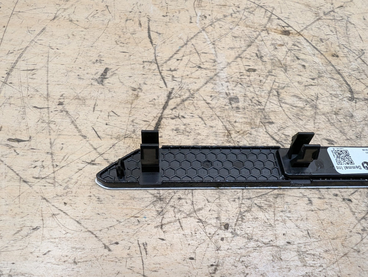2019-2026 BMW X5 G05 Front Left Right Scuff Plate Door Sill SET 7442142 OEM