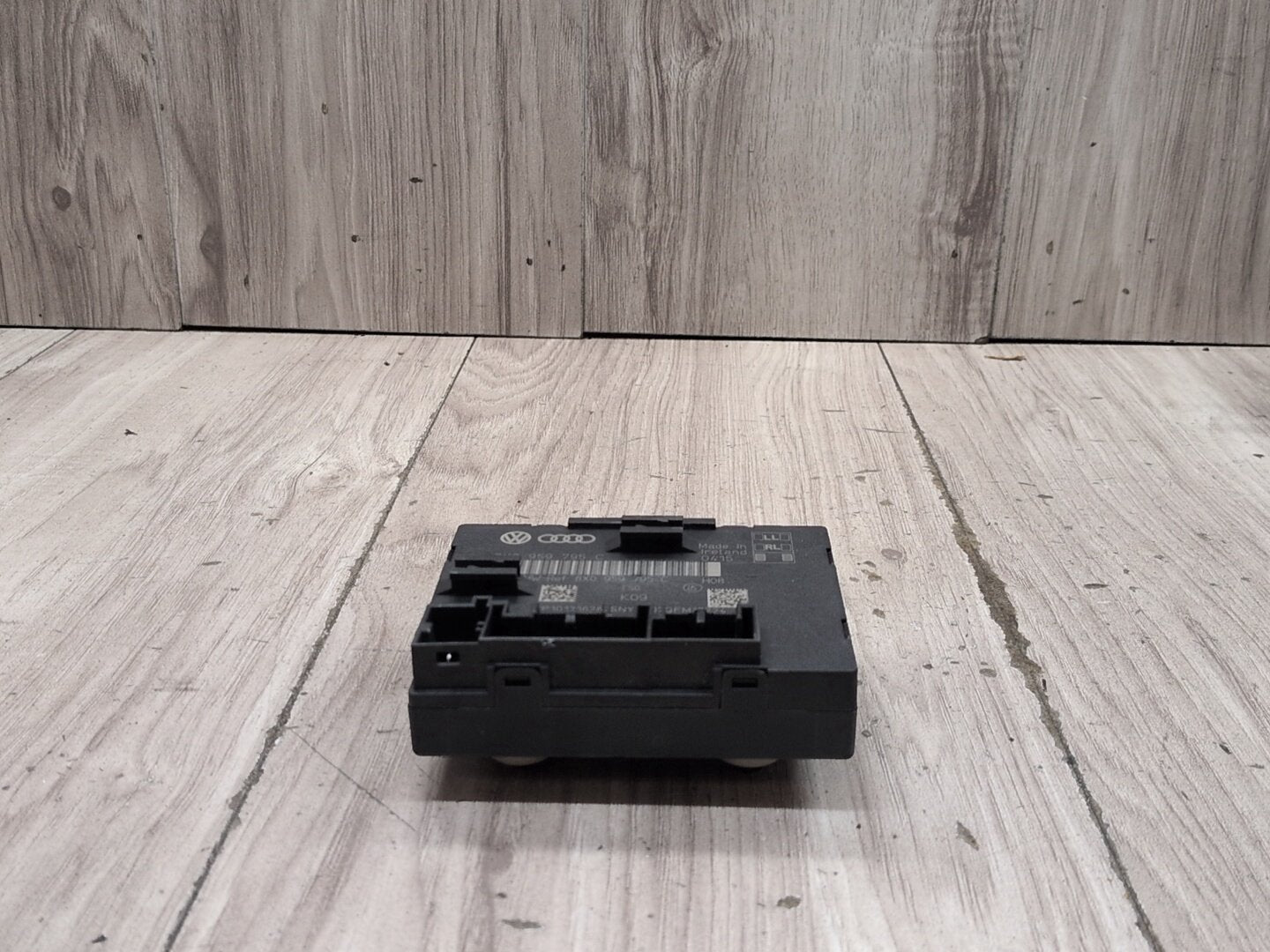 2018 Audi Q3 8U Rear Left or Right Window Door Control Module Module 8X0959795C