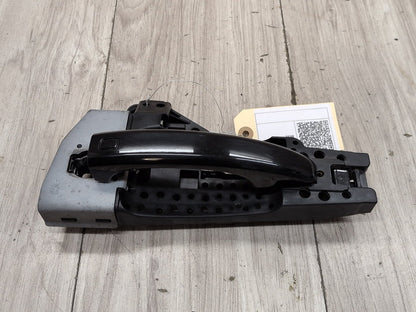 2008 - 2017 Audi S5 8T Front Left Driver Exterior Door Handle w/ Comfort Access 8T01837885A