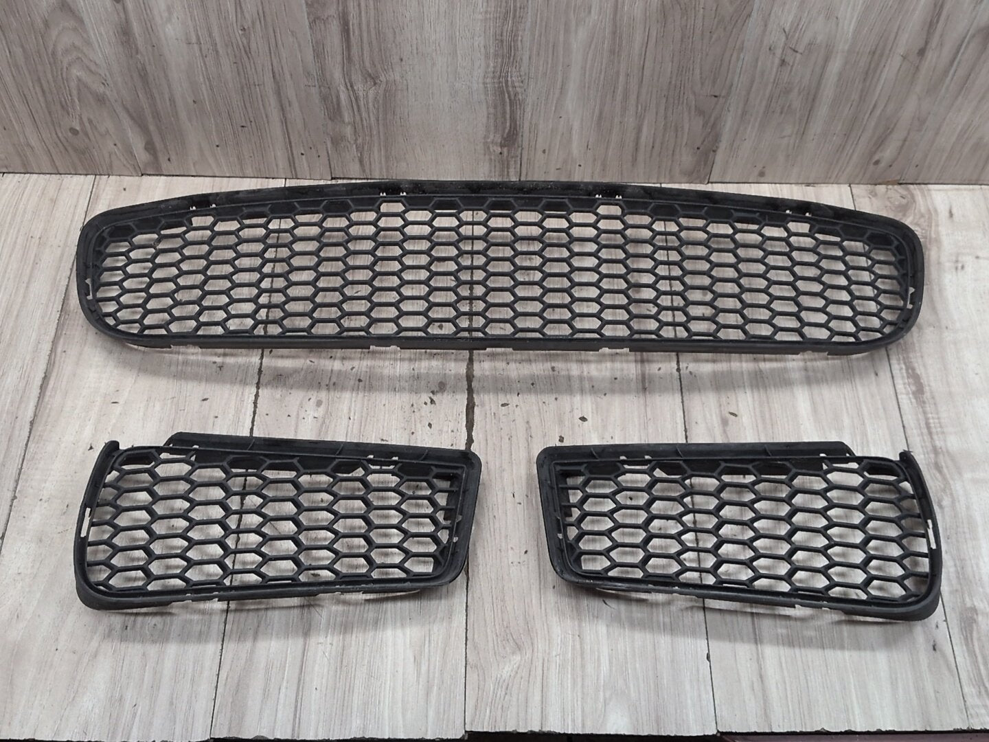 2012-2018 BMW M6 F06 Front Left Right Center Bumper Cover Grilles SET 8050494