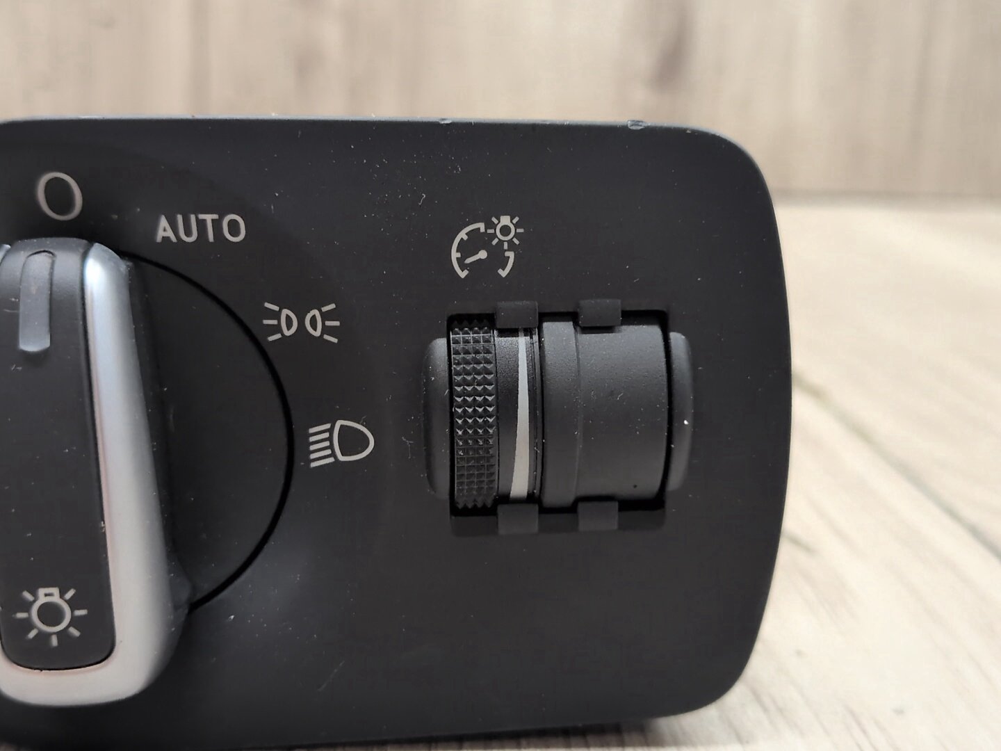 2015-2018 Audi Q3 8U Headlamp Switch 8P0919093