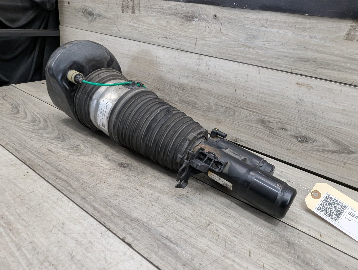16-21 OEM BMW G12 750 AWD Front Left Driver Air Suspension Strut Shock