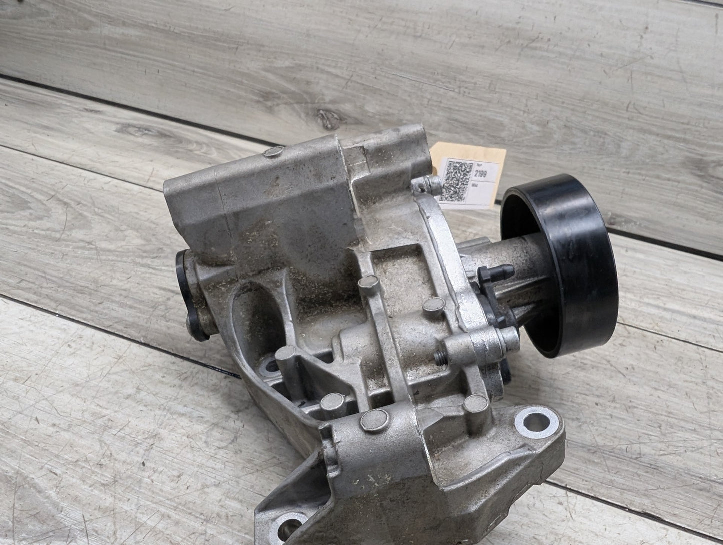OEM BMW F22 F23 F30 G01 G02 230 330 X3 Engine B46 B48 Coolant Pump With Support