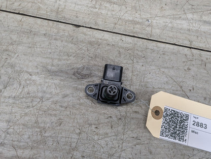 2014 - 2018 BMW X5 F15 Manifold Absolute Pressure (MAP) Sensor 7599042 N63B44O1
