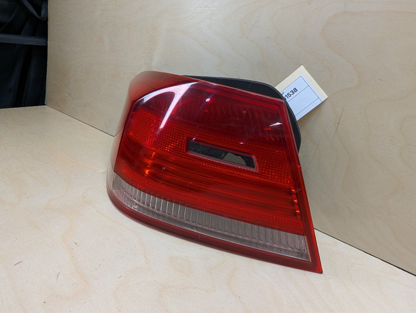 07-10 OEM BMW E93 328 335 M3 CONVERTIBLE Rear Left Driver Side Outer Tail Light