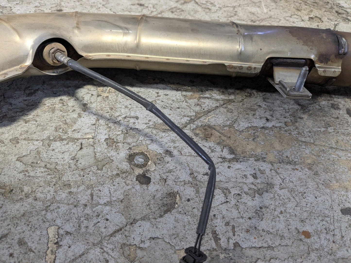 14-18 OEM BMW F30 328 Diesel Rear Exhaust Muffler PN: 8570096
