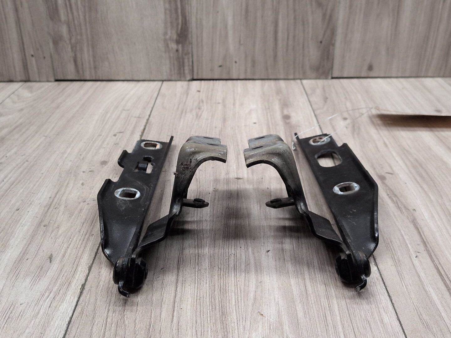 2008 - 2017 Audi S5 8T Hood Bonnet Hinges SET 8T0823301E
