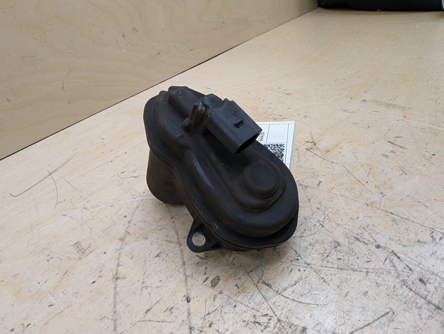 OEM BMW F90 G07 G12 G30 G80 G82 G83 M3 M4 M8 Rear Parking Brake Actuator Motor