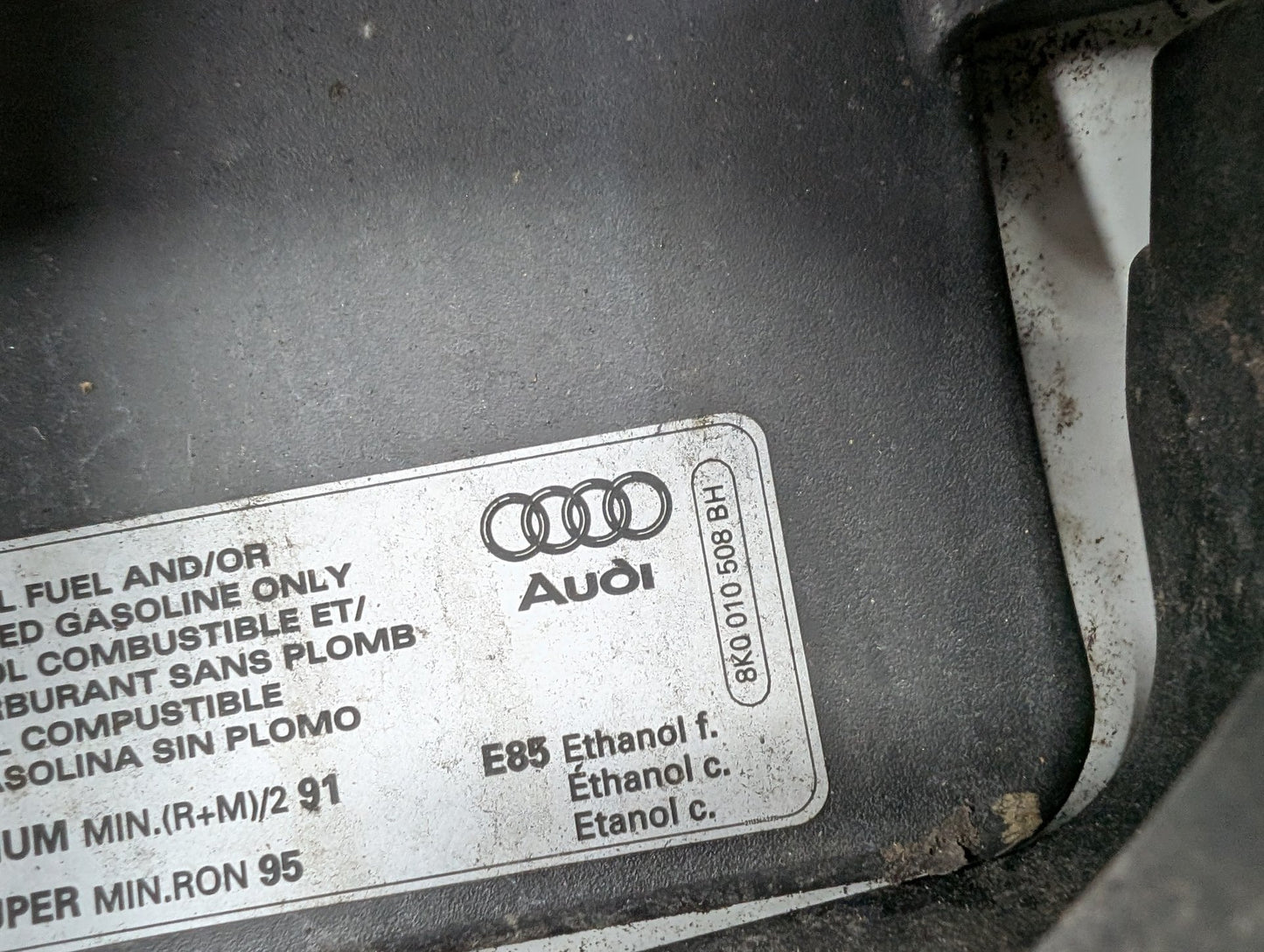 2009 - 2017 Audi Q5 8R Fuel Gas Tank Filler Cap 8R0809999B EA888