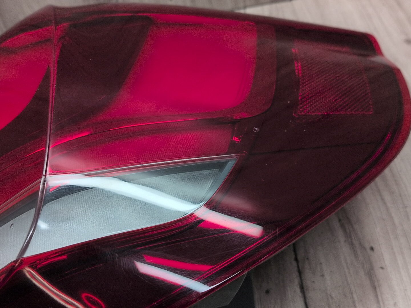 14-18 BMW OEM F15 F85 X5 X5M Rear Right Passenger Side Outer Stop Tail Light