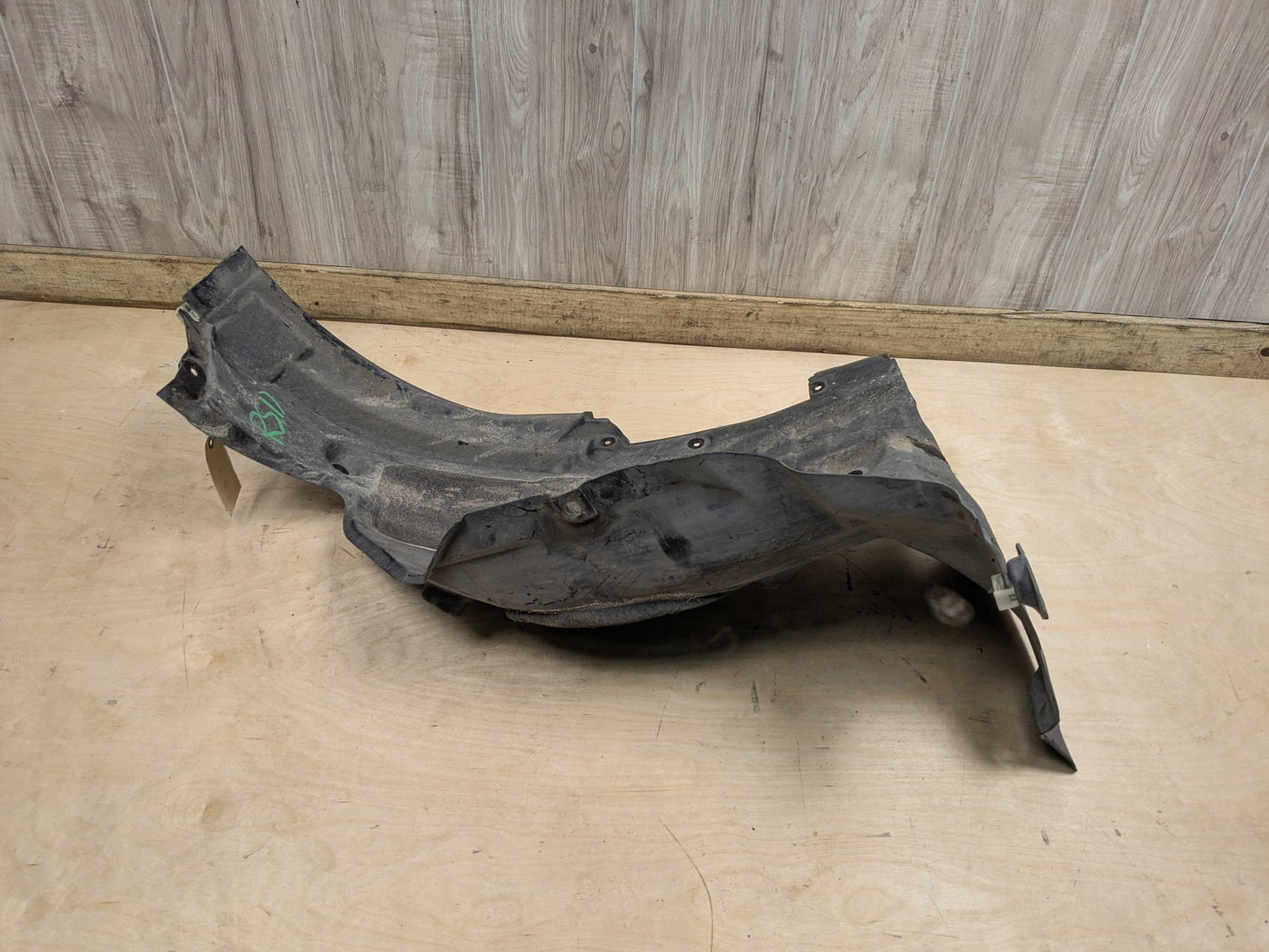 OEM BMW G30 530 540 M550 M SPORT Front Left Driver Fender Liner Splash Shield