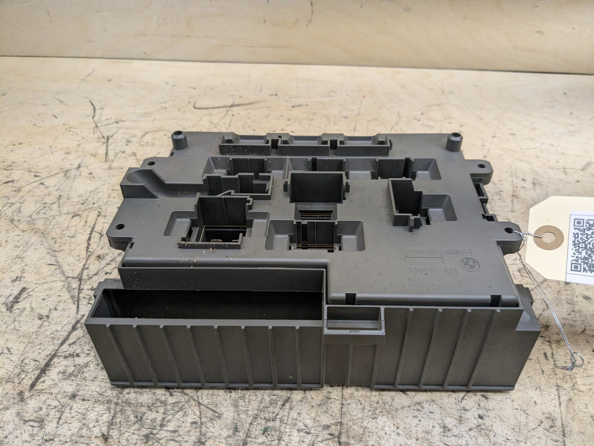 2007-2013 BMW 328i E92 Front Power Distribution Fuse Box 9119444 OEM