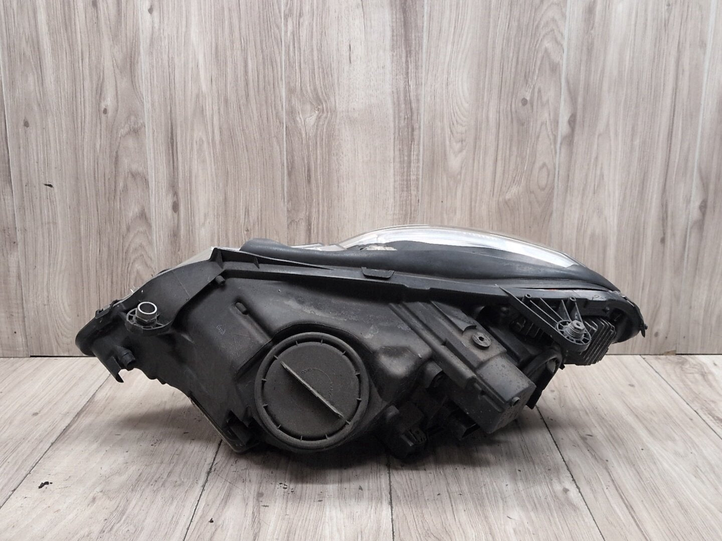 2009-2012 Mercedes-Benz E550 W212 - Front Right Passenger Xenon HID Headlight