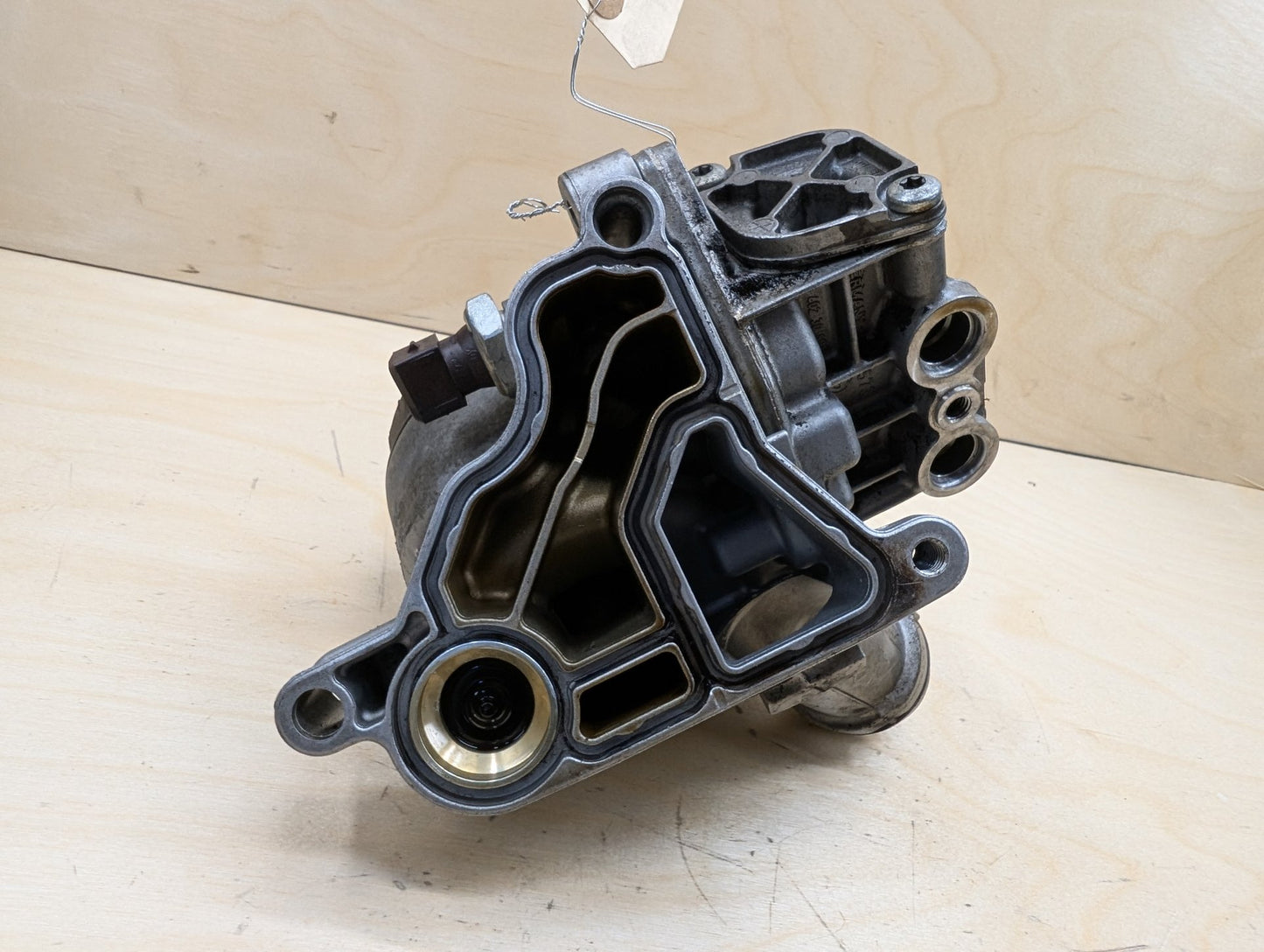 07-13 OEM BMW E82 E90 E92 135 335 N54 N55 Engine Oil Filter Housing COOLER