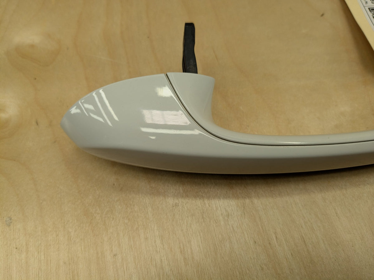 2018-2025 BMW X3 G01 Front Left Door Handle w/ Comfort Access 7470528 OEM