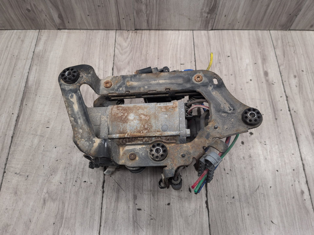 16-22 OEM BMW G11 G12 740 750 M760 Air Suspension Compressor Pump Module Motor
