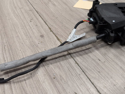 2019 - 2026 BMW X5 G05 Liftgate Trunk Lid Liftgate Lock Latch Actuator 7441630 N63B44M3