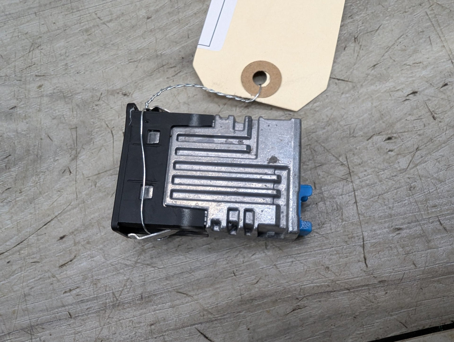 OEM BMW F48 F97 G01 G12 G20 G26 G30 USB Type C Socket Charger Port Connector