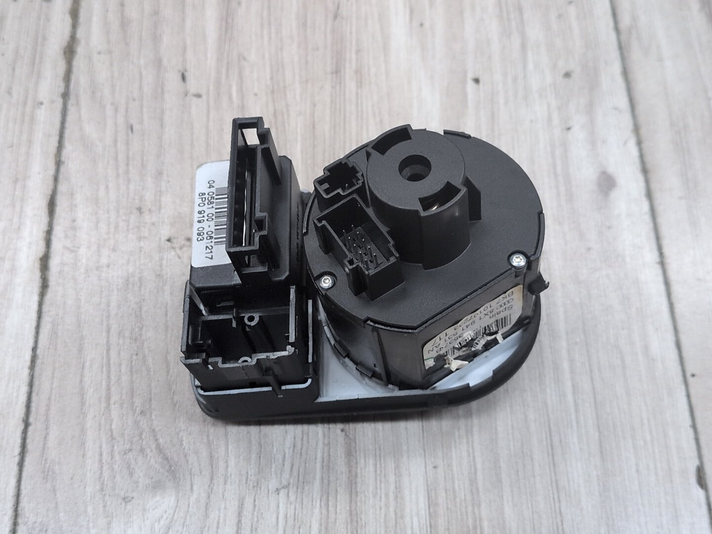 2015-2018 Audi Q3 8U Headlamp Switch 8P0919093