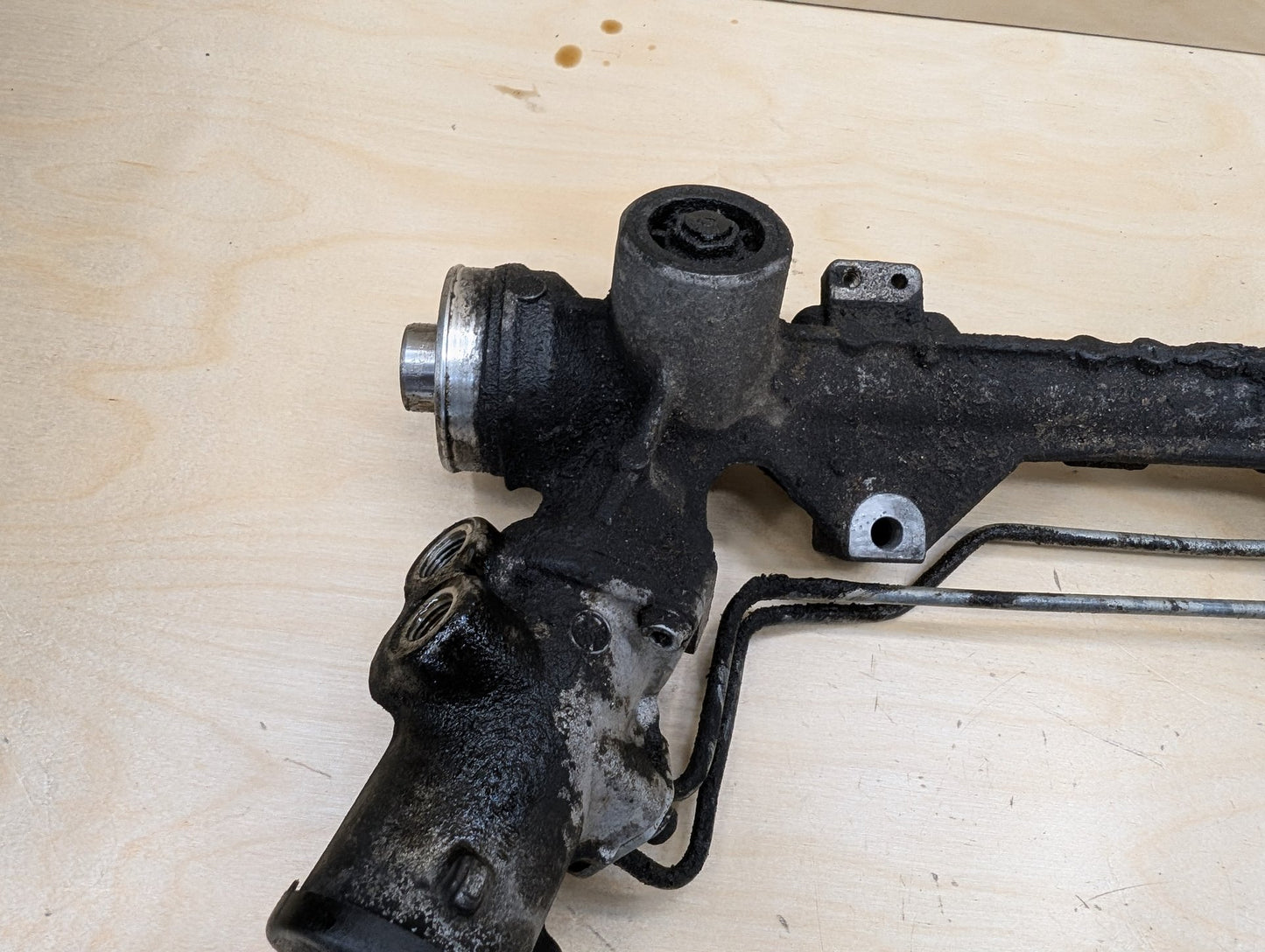 OEM BMW E82 E88 E90 E92 E93 328 335 RWD Power Steering Gear Rack and Pinion L5
