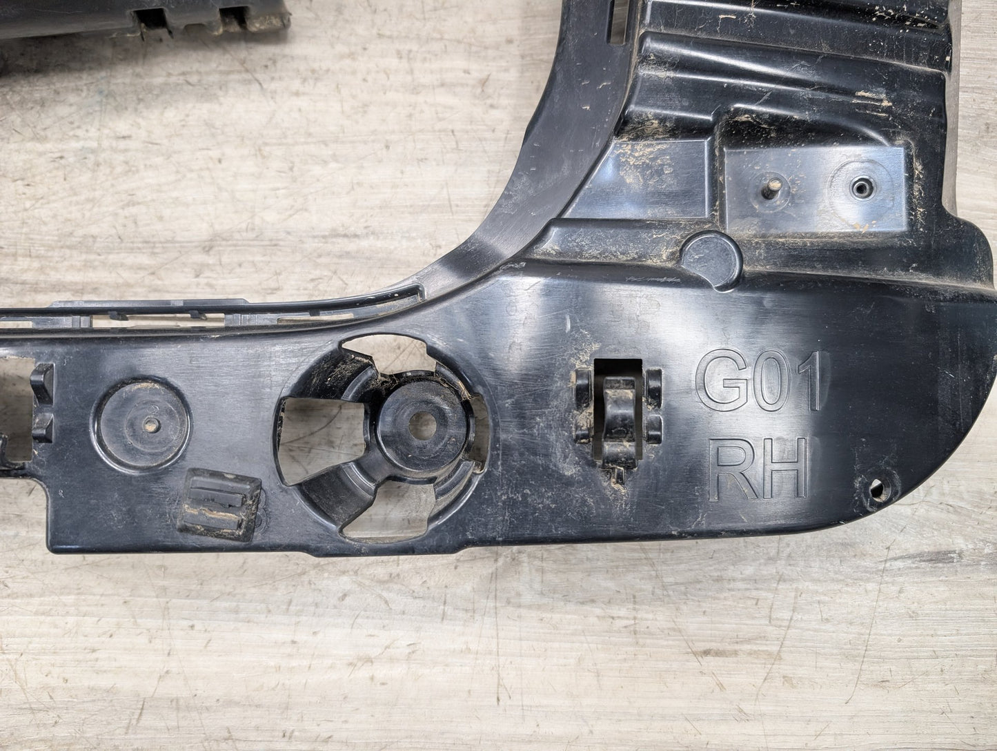 2018 - 2024 BMW X3 G01 Rear Right Passenger Bumper Support Brackets SET 7400666 B46B20O1