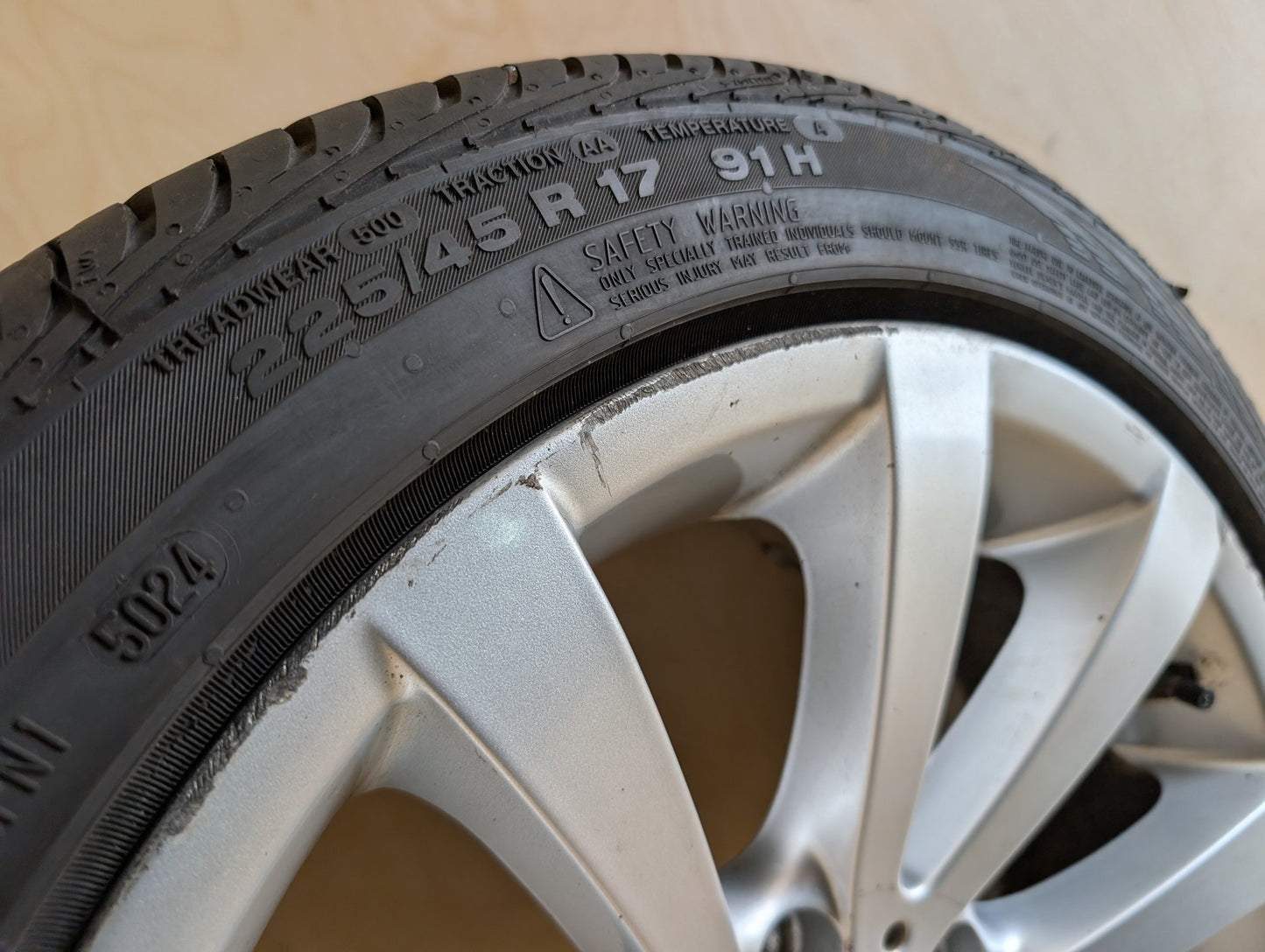 06-13 OEM BMW E90 E92 E93 328 335 Wheel Rim 17x8 ET34 V-Spoke Style 285